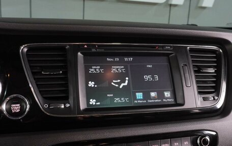 KIA Carnival III, 2016 год, 2 449 000 рублей, 18 фотография