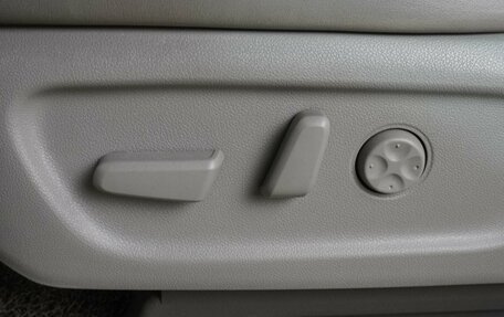 KIA Carnival III, 2016 год, 2 449 000 рублей, 21 фотография