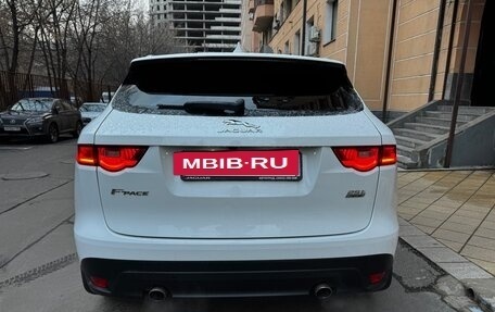 Jaguar F-Pace, 2018 год, 3 300 000 рублей, 5 фотография