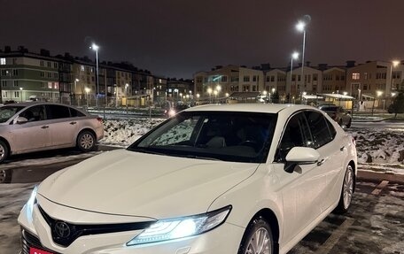 Toyota Camry, 2020 год, 3 099 000 рублей, 2 фотография