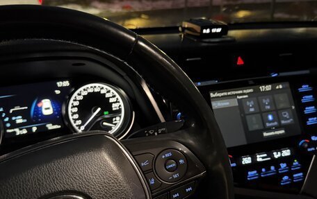 Toyota Camry, 2020 год, 3 099 000 рублей, 13 фотография