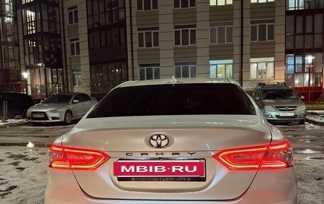 Toyota Camry, 2020 год, 3 099 000 рублей, 6 фотография