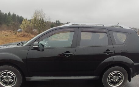 Mitsubishi Outlander III рестайлинг 3, 2010 год, 950 000 рублей, 19 фотография