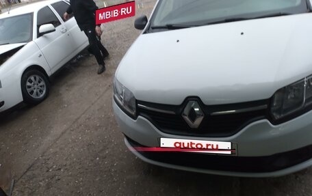 Renault Logan II, 2017 год, 540 000 рублей, 2 фотография