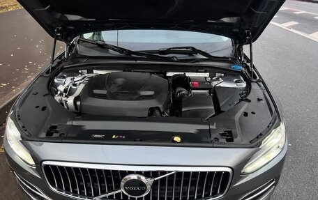 Volvo S90 II рестайлинг, 2017 год, 3 100 000 рублей, 9 фотография