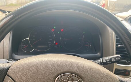 Toyota Land Cruiser Prado 120 рестайлинг, 2008 год, 1 980 000 рублей, 6 фотография