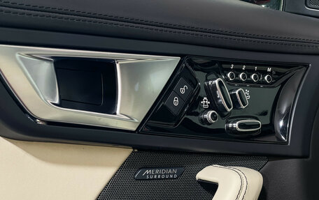 Jaguar F-Type I рестайлинг 2, 2015 год, 3 950 000 рублей, 14 фотография