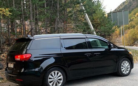 KIA Carnival III, 2017 год, 3 370 000 рублей, 4 фотография