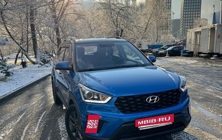 Hyundai Creta I рестайлинг, 2021 год, 2 300 000 рублей, 2 фотография