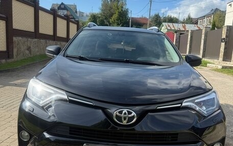 Toyota RAV4, 2018 год, 2 590 000 рублей, 1 фотография