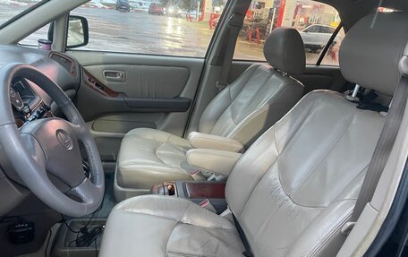 Lexus RX IV рестайлинг, 2000 год, 950 000 рублей, 9 фотография