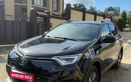 Toyota RAV4, 2018 год, 2 590 000 рублей, 2 фотография