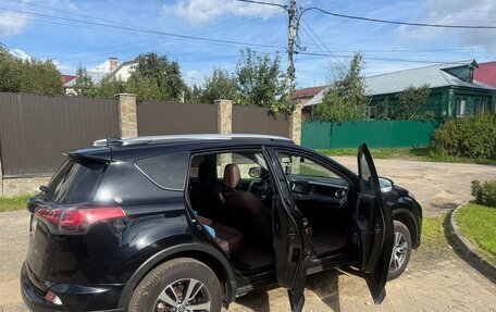 Toyota RAV4, 2018 год, 2 590 000 рублей, 10 фотография