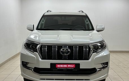 Toyota Land Cruiser Prado 150 рестайлинг 2, 2019 год, 6 100 000 рублей, 2 фотография