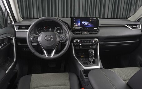 Toyota RAV4, 2025 год, 4 449 000 рублей, 9 фотография