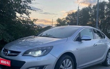 Opel Astra J, 2012 год, 490 000 рублей, 1 фотография
