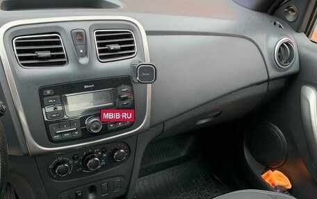 Renault Logan II, 2018 год, 950 000 рублей, 4 фотография