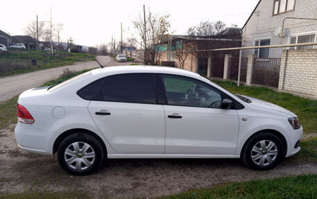 Volkswagen Polo VI (EU Market), 2015 год, 950 000 рублей, 4 фотография