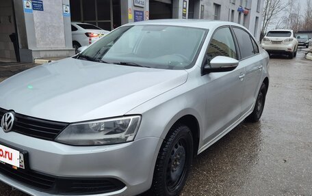 Volkswagen Jetta VI, 2013 год, 700 000 рублей, 4 фотография