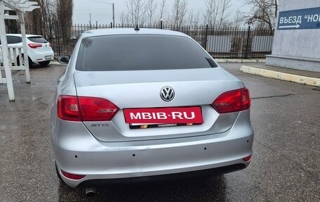 Volkswagen Jetta VI, 2013 год, 700 000 рублей, 9 фотография
