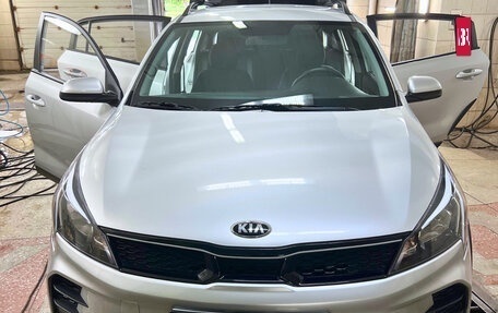 KIA Rio IV, 2021 год, 1 800 000 рублей, 2 фотография