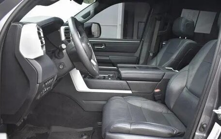 Toyota Tundra, 2022 год, 7 360 000 рублей, 10 фотография