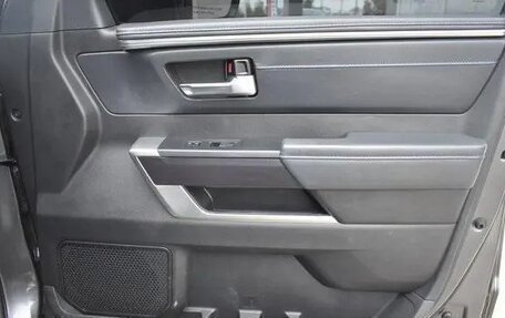 Toyota Tundra, 2022 год, 7 360 000 рублей, 17 фотография