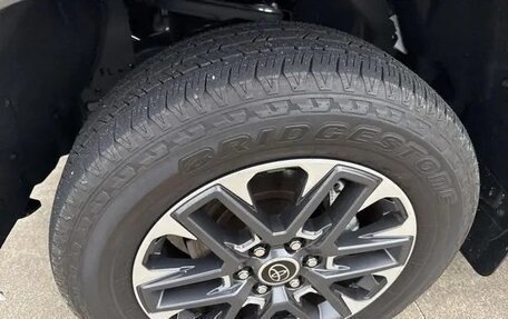 Toyota Tundra, 2022 год, 7 230 000 рублей, 8 фотография