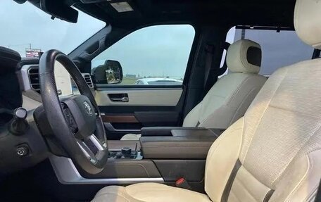 Toyota Tundra, 2022 год, 7 150 000 рублей, 10 фотография