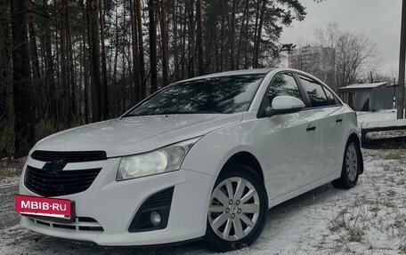 Chevrolet Cruze II, 2014 год, 880 000 рублей, 2 фотография