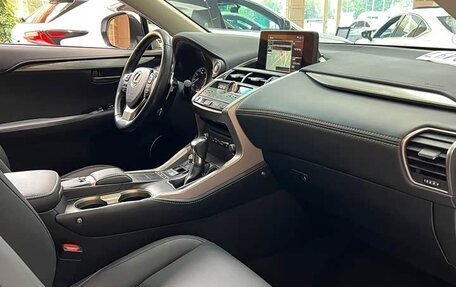 Lexus NX I, 2018 год, 3 100 000 рублей, 9 фотография