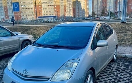 Toyota Prius, 2005 год, 579 000 рублей, 1 фотография