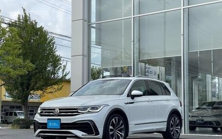 Volkswagen Tiguan II, 2022 год, 2 650 000 рублей, 3 фотография