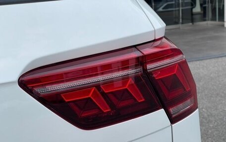 Volkswagen Tiguan II, 2022 год, 2 650 000 рублей, 15 фотография