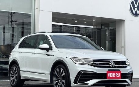Volkswagen Tiguan II, 2022 год, 2 650 000 рублей, 6 фотография
