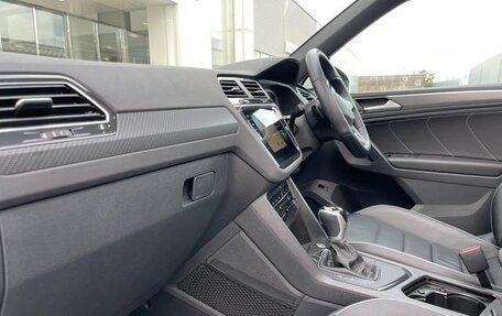 Volkswagen Tiguan II, 2022 год, 2 650 000 рублей, 25 фотография