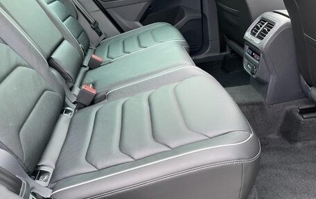 Volkswagen Tiguan II, 2022 год, 2 650 000 рублей, 30 фотография