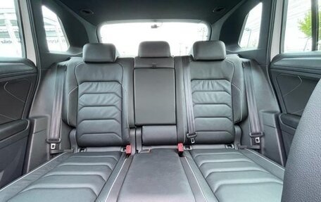 Volkswagen Tiguan II, 2022 год, 2 650 000 рублей, 32 фотография