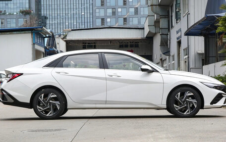 Hyundai Elantra, 2025 год, 1 767 000 рублей, 4 фотография