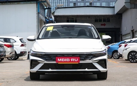 Hyundai Elantra, 2025 год, 1 767 000 рублей, 2 фотография