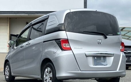 Honda Freed I, 2016 год, 751 000 рублей, 3 фотография