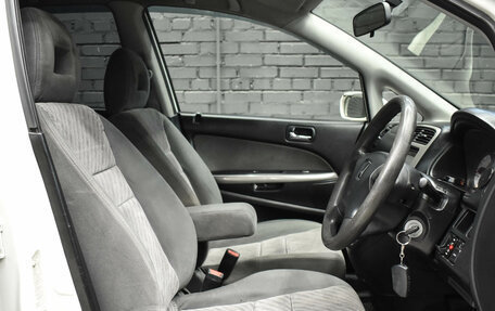 Honda Stream I рестайлинг, 2004 год, 600 000 рублей, 9 фотография