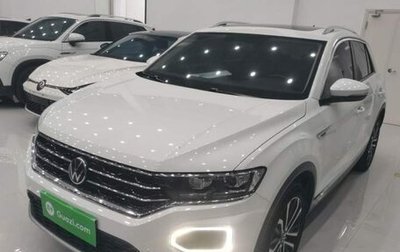 Volkswagen T-Roc I, 2021 год, 1 585 000 рублей, 1 фотография