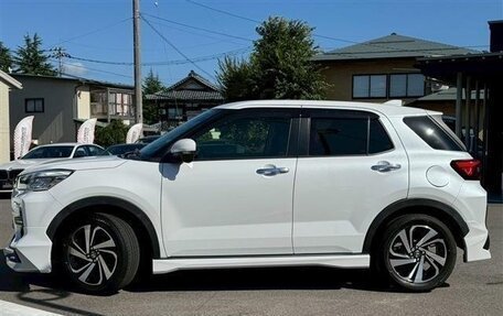 Toyota Raize I, 2022 год, 1 379 000 рублей, 3 фотография