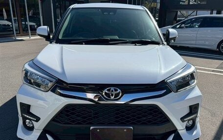 Toyota Raize I, 2022 год, 1 379 000 рублей, 2 фотография