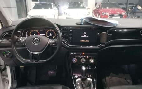 Volkswagen T-Roc I, 2021 год, 1 585 000 рублей, 11 фотография