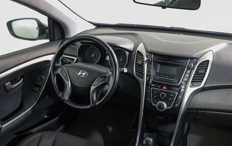 Hyundai i30 II рестайлинг, 2013 год, 899 000 рублей, 8 фотография