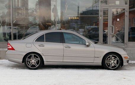 Mercedes-Benz C-Класс, 2004 год, 780 000 рублей, 4 фотография