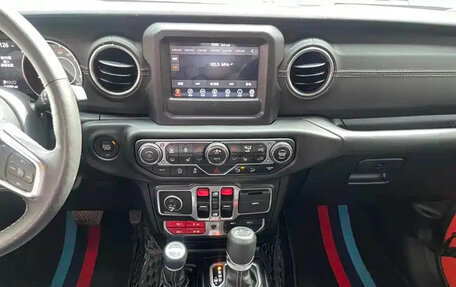 Jeep Wrangler, 2018 год, 4 825 586 рублей, 19 фотография