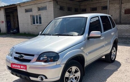 Chevrolet Niva I рестайлинг, 2012 год, 600 000 рублей, 1 фотография